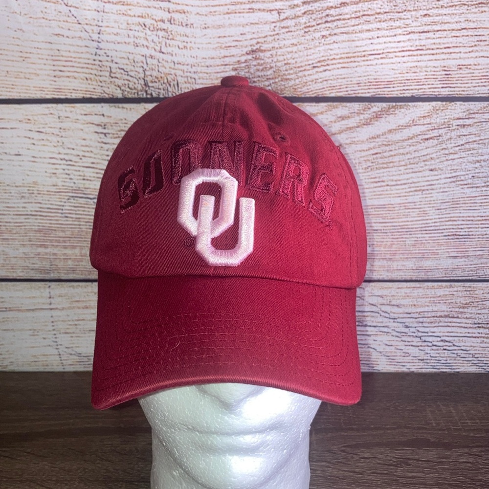 Pre owned Captain Collection Maroon Sooners OU College Adjustable Hat